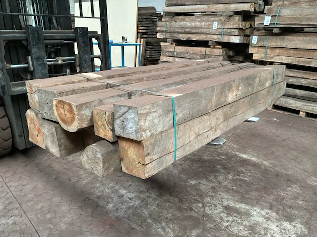 Balken in teak hout (10x) - afbeelding 1 van  6
