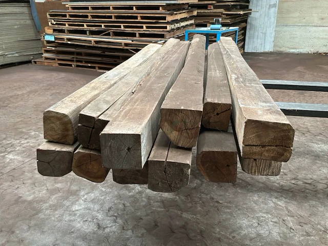 Balken in teak hout (12x) - afbeelding 2 van  5