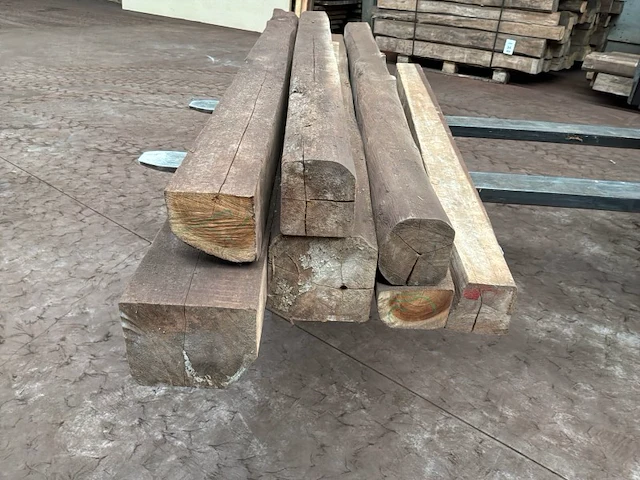 Balken in teak hout (7x) - afbeelding 2 van  6