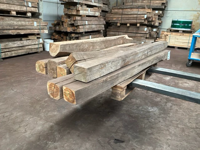 Balken in teak hout (8x) - afbeelding 1 van  5