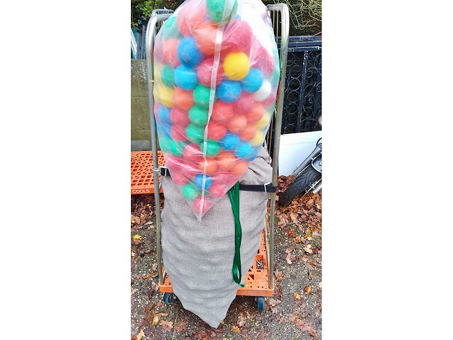 Ballen voor ballenbad. - afbeelding 2 van  2