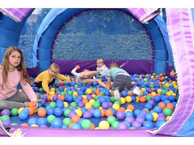 Ballenbad - springkussen - afbeelding 3 van  3