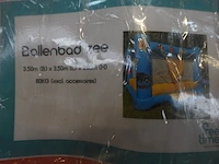 Ballenbad springkasteel - afbeelding 5 van  5