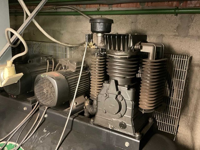 Balma zuigercompressor - afbeelding 4 van  4