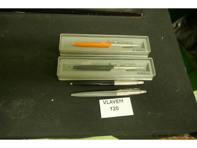 Balpennen parker - afbeelding 1 van  1