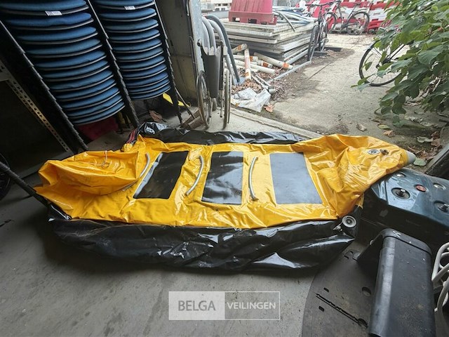 Bananenboot l300 cm - afbeelding 1 van  1