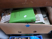Bananendoos orchideeen boeken - afbeelding 1 van  1