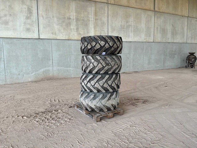 Band (4x) - afbeelding 1 van  7
