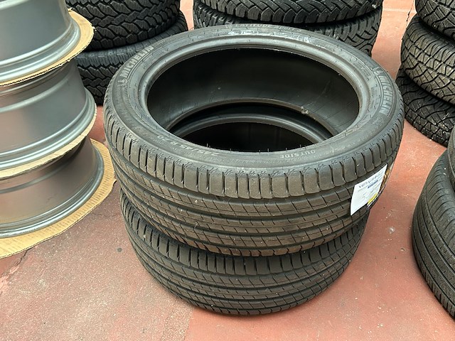 Banden 2 stuks michelin - afbeelding 1 van  6
