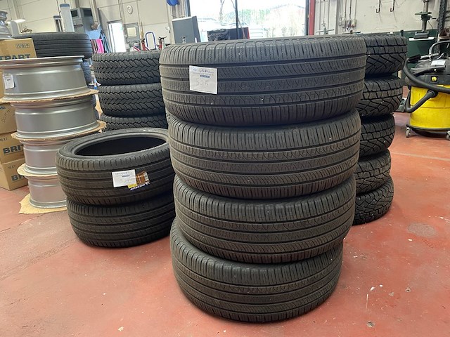 Banden 4 stuks pirelli - afbeelding 1 van  5