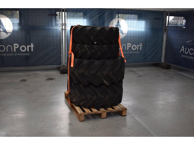 Banden 4 stuks - afbeelding 1 van  1