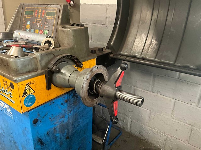 Banden balanceermachine - afbeelding 3 van  8