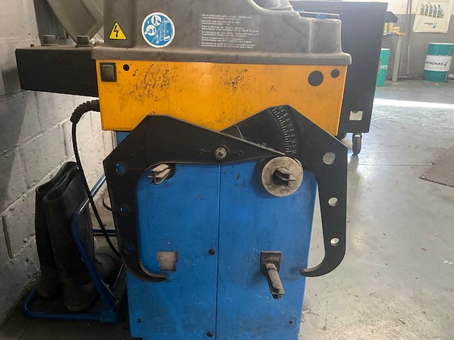 Banden balanceermachine - afbeelding 7 van  8