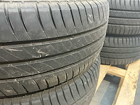 Banden michelin met velg mercedes sprinter 235/60r17c autobanden en velg - afbeelding 8 van  9