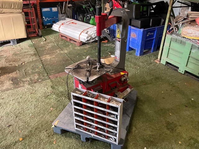 Banden montage en demontage wisselaarmachine - afbeelding 2 van  14