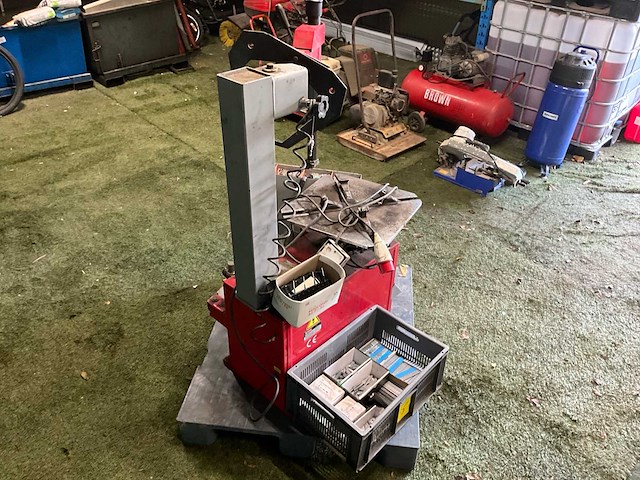 Banden montage en demontage wisselaarmachine - afbeelding 4 van  14