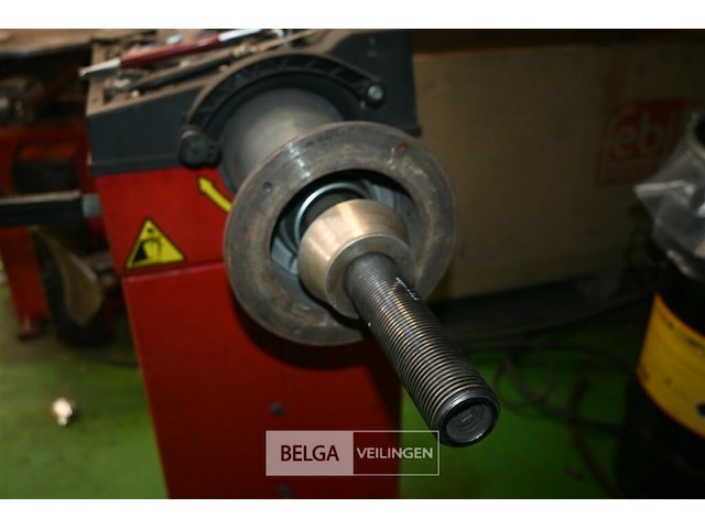 Bandenbalanceermachine corghi em 43 - afbeelding 3 van  6