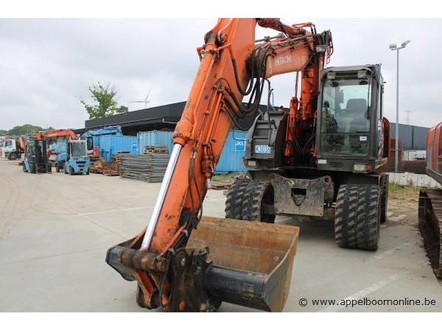 Bandenkraan hitachi zx17w-3, bj 2009, werkuren 16765,4, serienummer jk6cga04900020311 - afbeelding 1 van  8