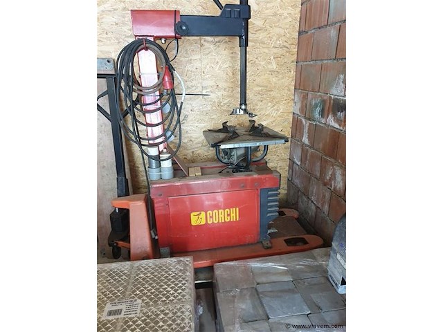 Bandenmachine corghi - afbeelding 1 van  1