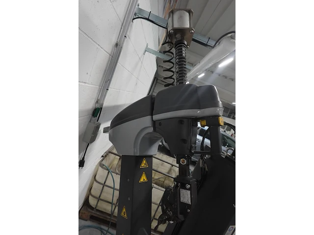 Bandenmonteermachine beissbarth - afbeelding 9 van  14