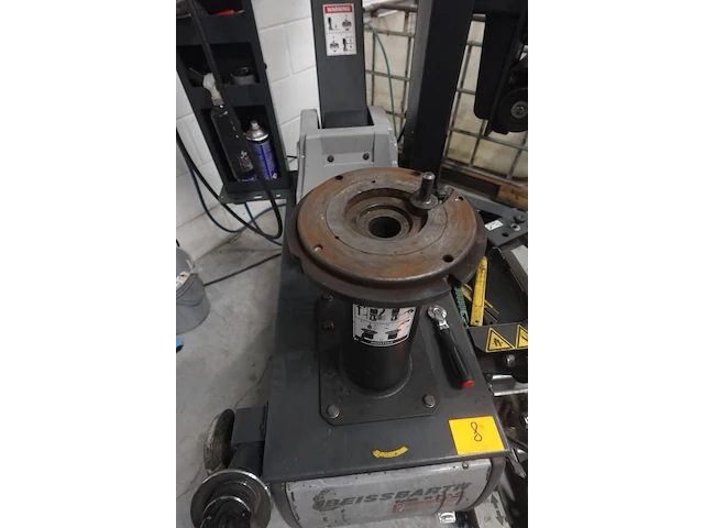Bandenmonteermachine beissbarth - afbeelding 11 van  14