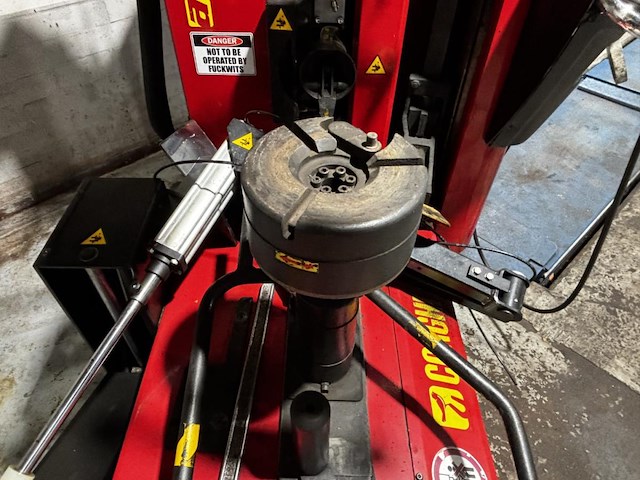 Bandenmonteermachine corghi art master - afbeelding 7 van  11