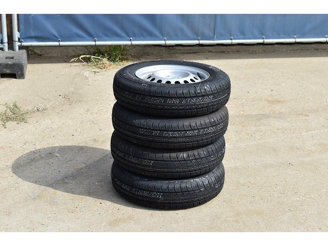 Bandenset 4 stuks 155/80r13 nieuw - afbeelding 1 van  1