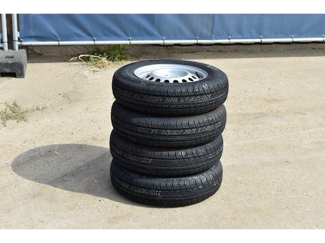 Bandenset 4 stuks 155/80r13 nieuw - afbeelding 1 van  1