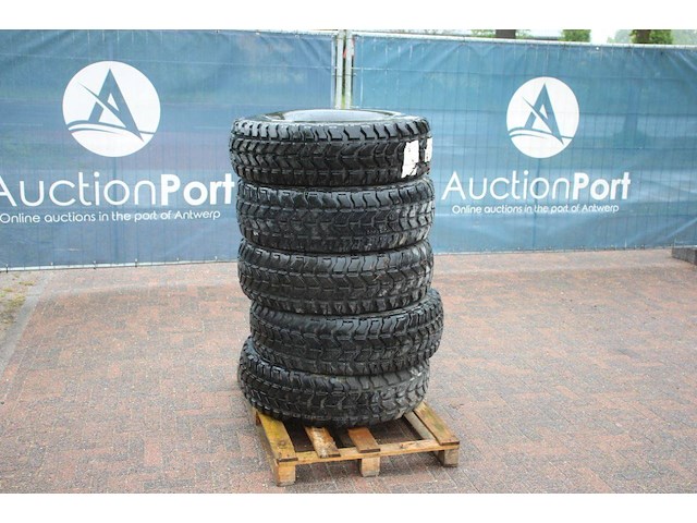 Bandenset goodyear wrangler - afbeelding 1 van  1
