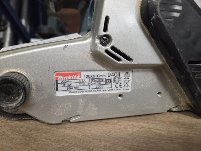 Bandschuurmachine makita - afbeelding 2 van  4