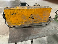 Bandschuurmachine op metalen onderstel - afbeelding 7 van  15