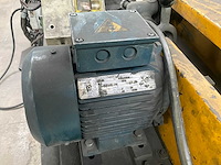 Bandschuurmachine op metalen onderstel - afbeelding 14 van  15
