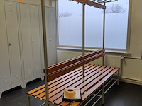 Bank met kapstok - afbeelding 1 van  1