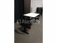 Bank tegenover - afbeelding 3 van  5
