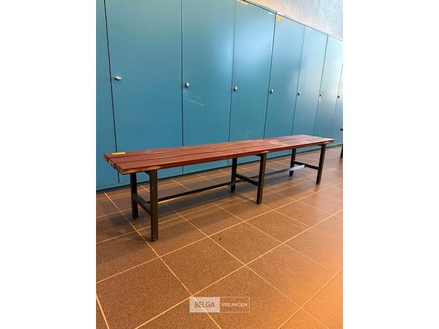 Bank - afbeelding 1 van  2