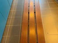 Bank - afbeelding 2 van  2