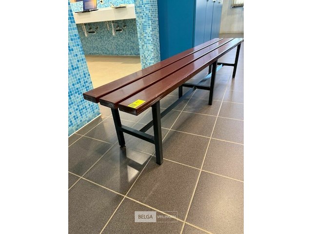 Bank - afbeelding 1 van  2