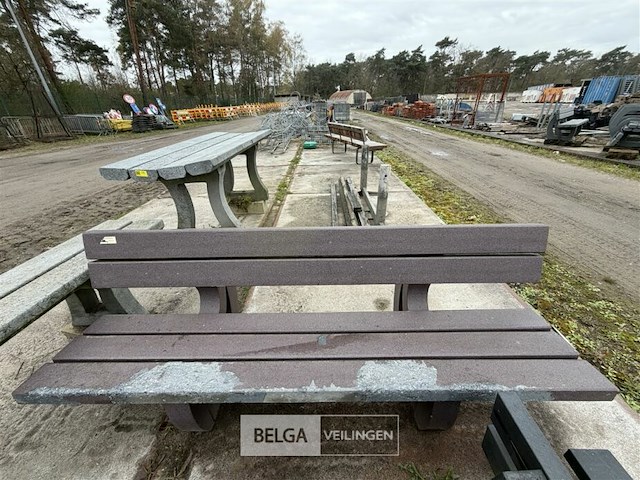 Bank - afbeelding 2 van  3