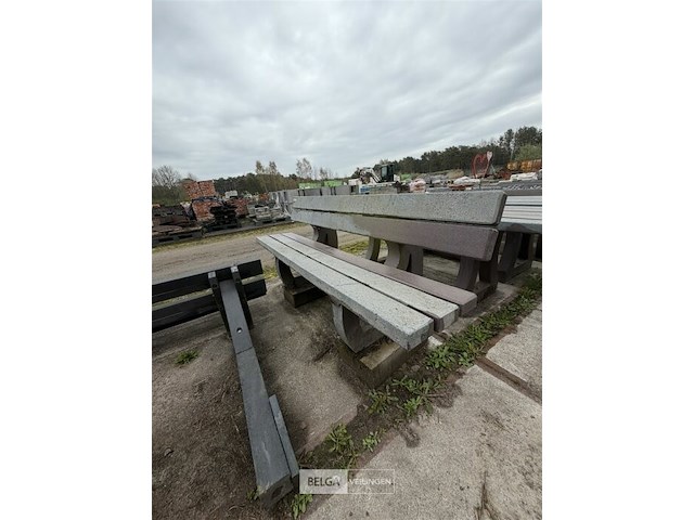 Bank - afbeelding 1 van  1