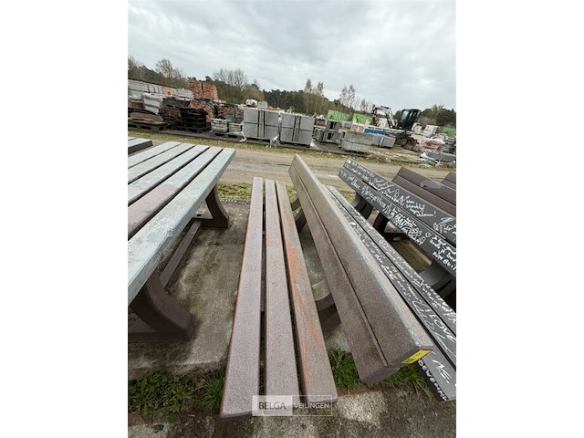 Bank - afbeelding 2 van  3