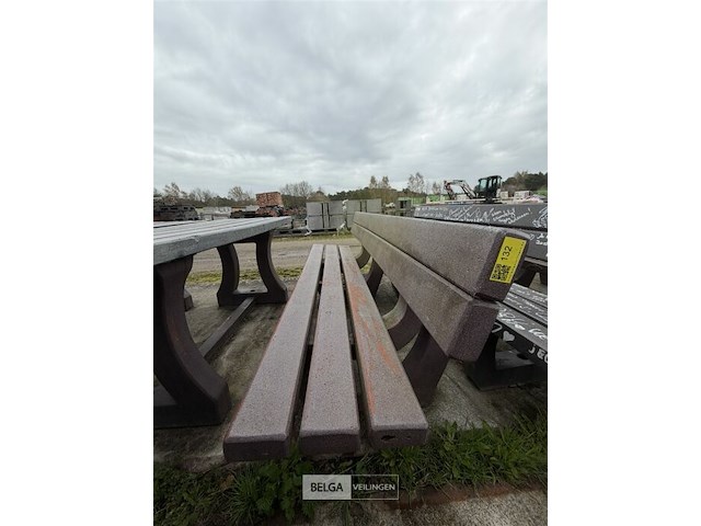 Bank - afbeelding 3 van  3