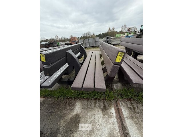 Bank - afbeelding 2 van  2