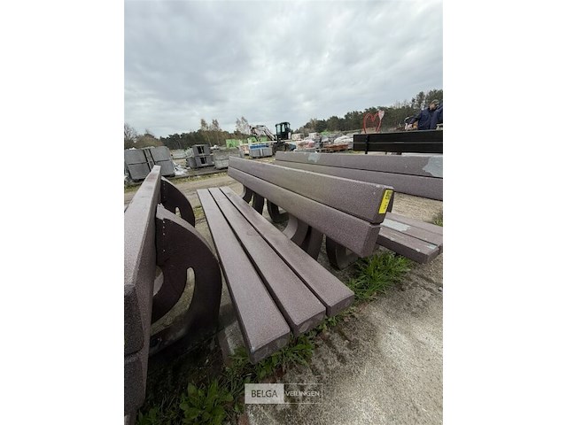 Bank - afbeelding 1 van  2