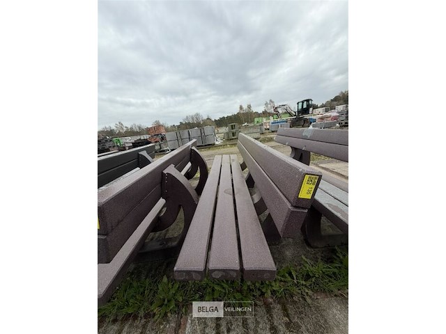 Bank - afbeelding 2 van  2