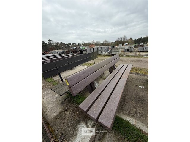 Bank - afbeelding 1 van  2