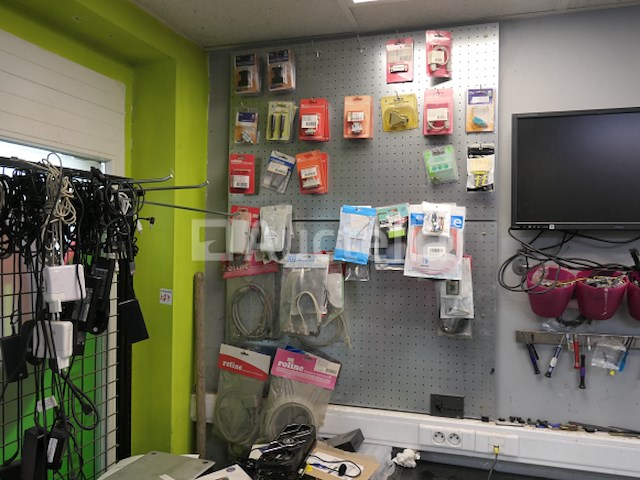 Bankmeubilair en hun inhoud, plank en inhoud - afbeelding 19 van  23