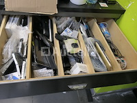 Bankmeubilair en hun inhoud, plank en inhoud - afbeelding 10 van  23