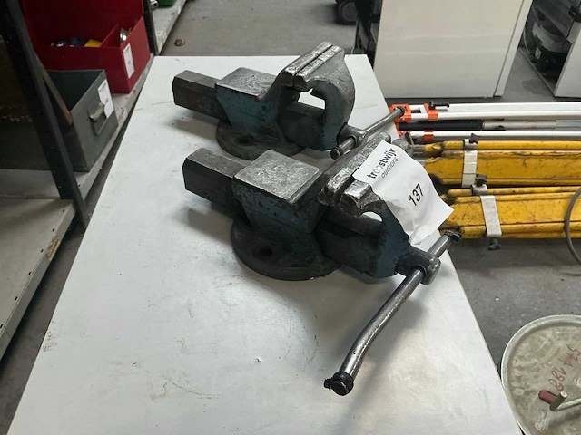 Bankschroef (2x) - afbeelding 1 van  4