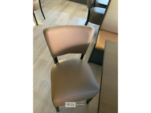 Bankset met tafel, incluis 1 stoel - afbeelding 2 van  3