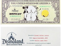 Banksy dismaland dollar 'napalm' - afbeelding 7 van  11